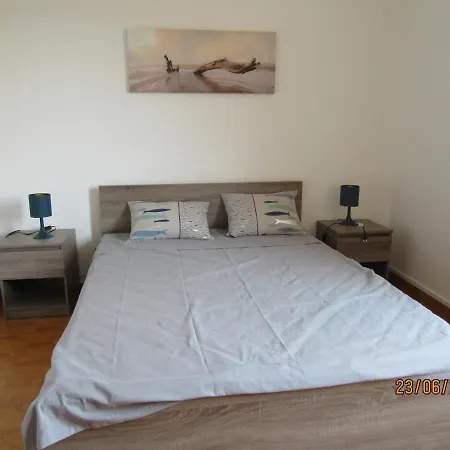 Au Calme L'ile Heureuse 公寓 莱克斯